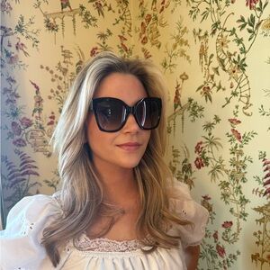 Gucci Oversized Black Sunglasses with Gradient Lenses